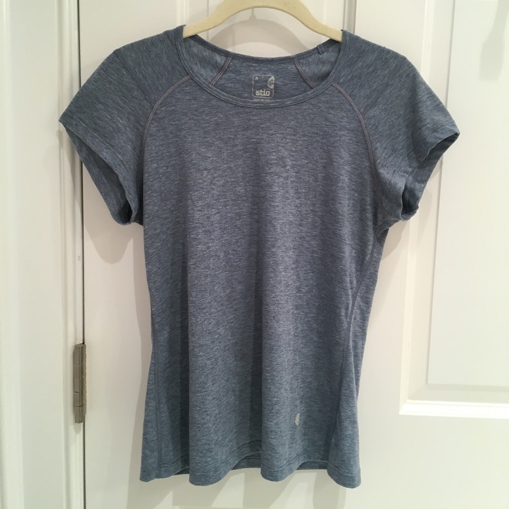 Grey Heathered Work Out Shirt Stio